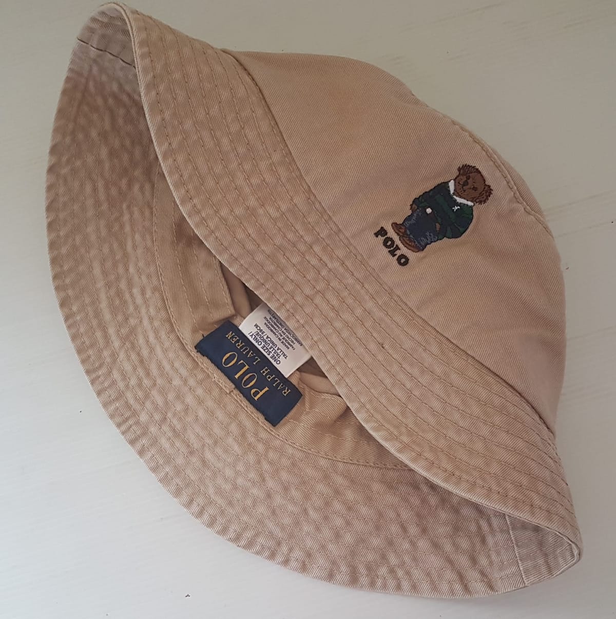 Ralph Lauren Retro Polo by Ralph Lauren Bucket Hat, Cool Khaki Top, Embroidered Polo Bear Model, Cosmopolitan, Luxury Living, Sleek Designer Headgear, Sophistication, Art Décor POLO Cap, Timeless Appeal, Pop Culture, Cult Street Fashion, Urban Style, Summer Holidays - Photo 6
