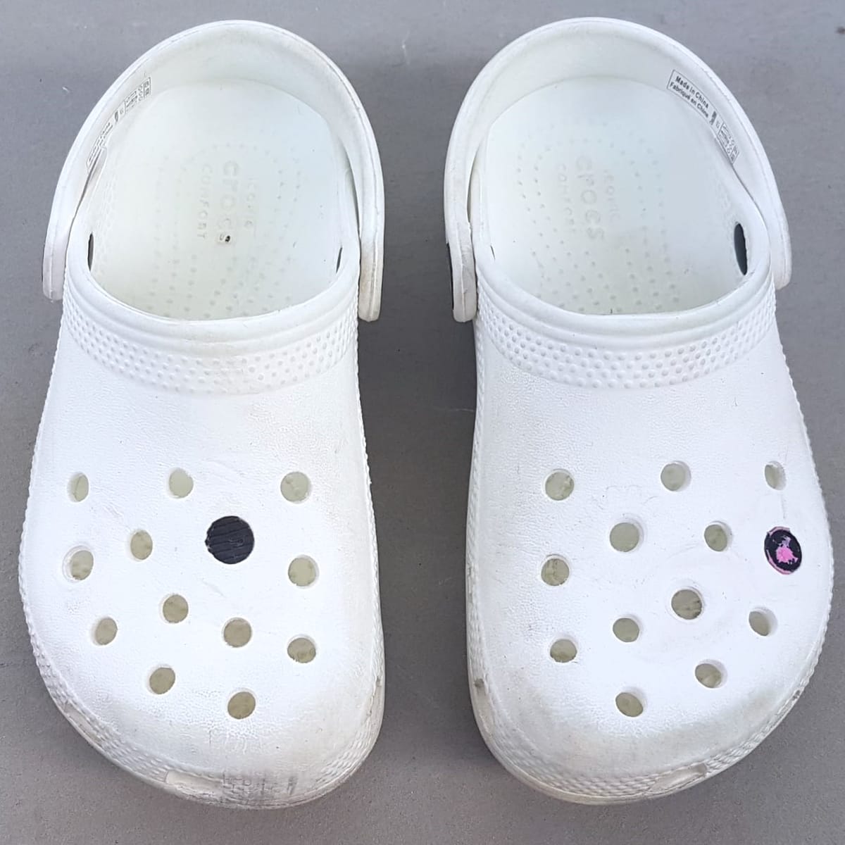 CROCS Original CROCS Clogs, Creamy White Model, Cosmopolitan, Children Size 11, Classic Crocs Clogs Sandals, Unique Designer Shoes, Sliders, Slip-on, Fun Footwear, Urban Style, Timeless Appeal, Cult Street Fashion, Pop Culture, Everyday Shoes - Photo 10