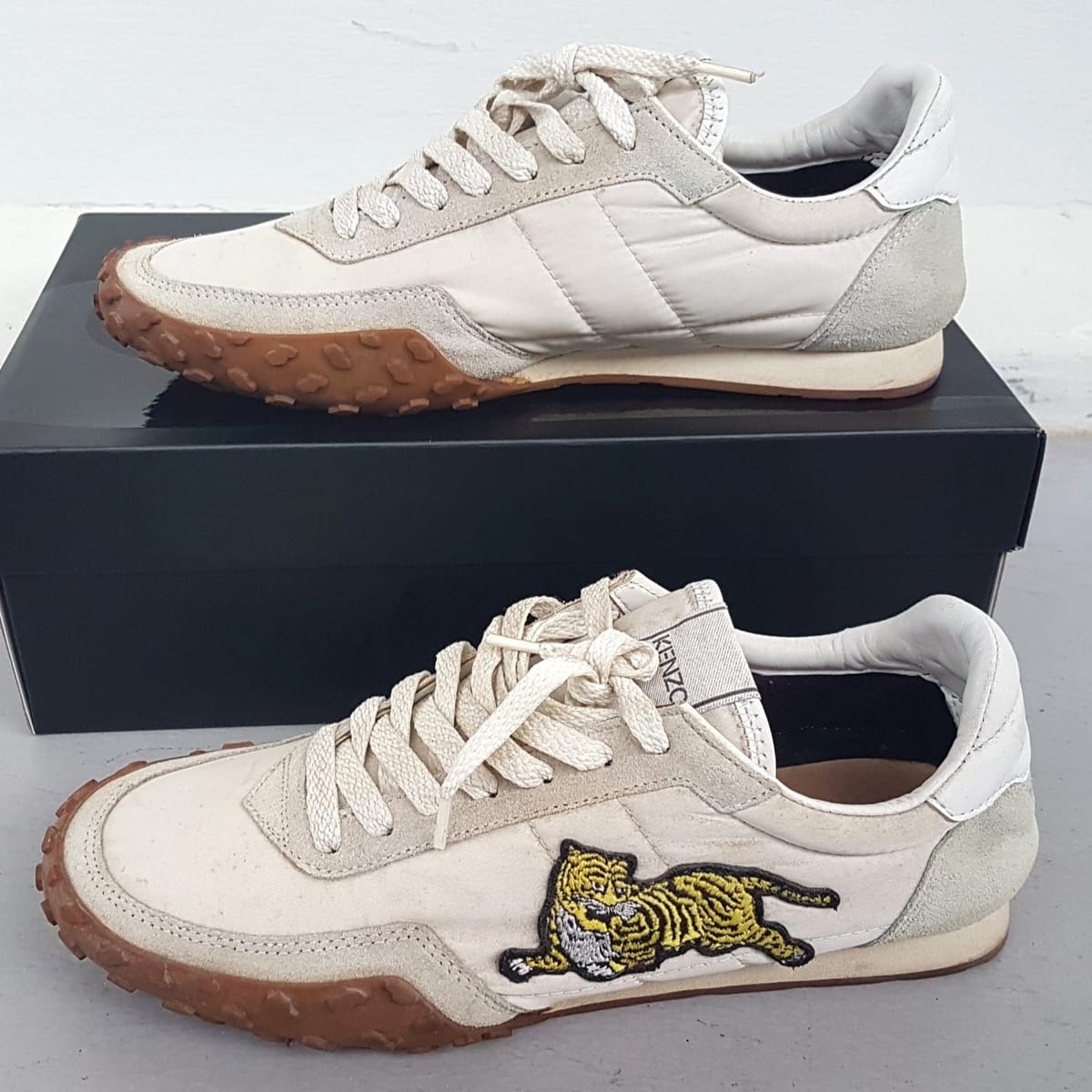 Original KENZO Designer Sneakers, Paris France, Made in Portugal, Size EU 41, Cool White KENZO Shoes, TIGER Embroidery Patch, Sleek Model, Cosmopolitan, Timeless Appeal, Urban Style, Sophistication, Pop Culture, Luxury Lifestyle, Cult Street Fashion
