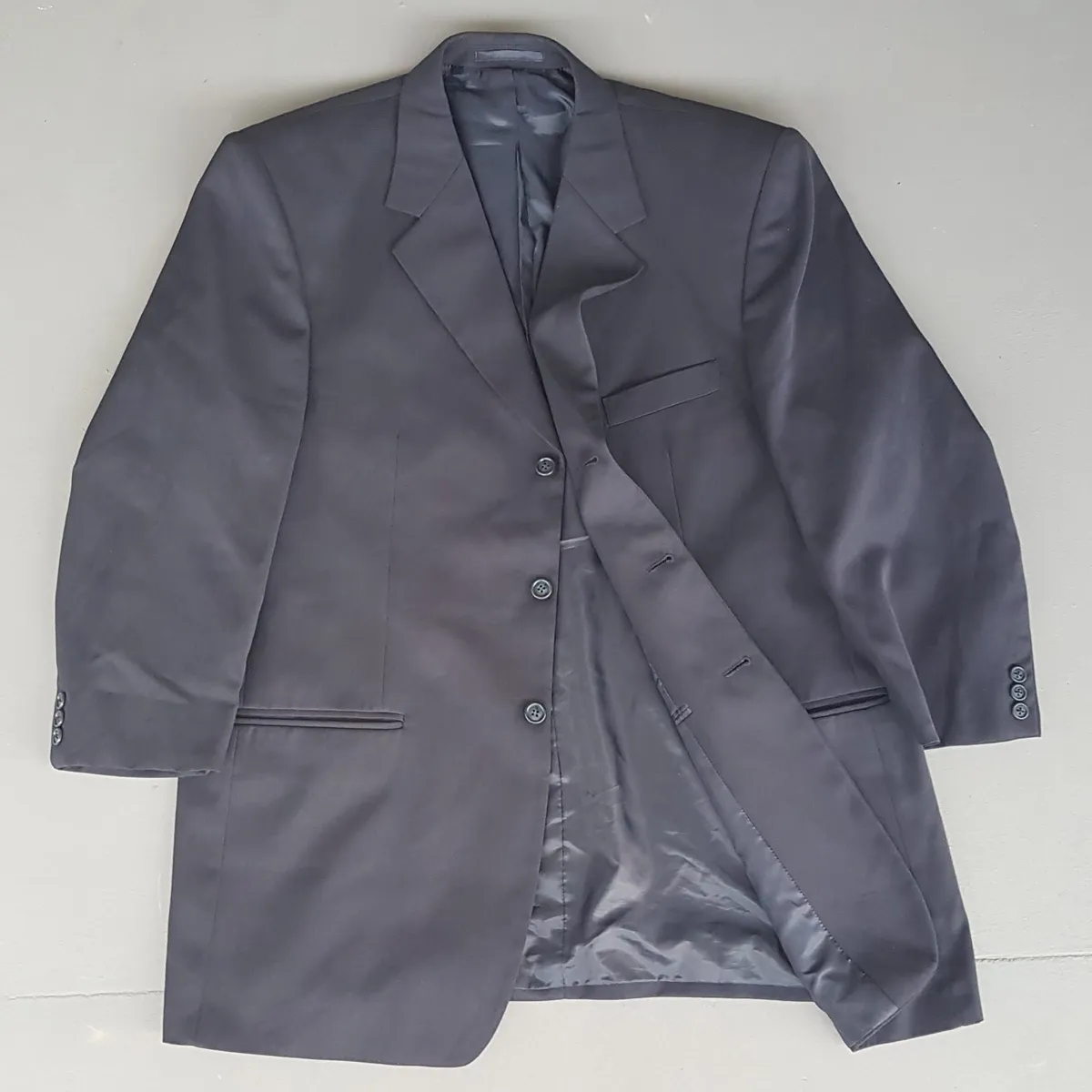HALLENSTEINS Men’s Collection, Black Tuxedo, Single Breasted Suits, Distinctive Western Styled Yokes, Padded Shoulder Coat, Two Front Buttons, Designer Tailored Blazer, Extra LARGE Topcoat, Overcoat, Business Wear, Outerwear, Timeless Classic