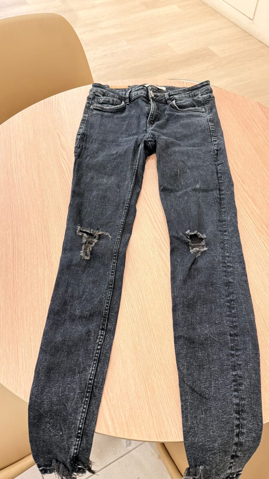 Distressed Black Skinny Jeans