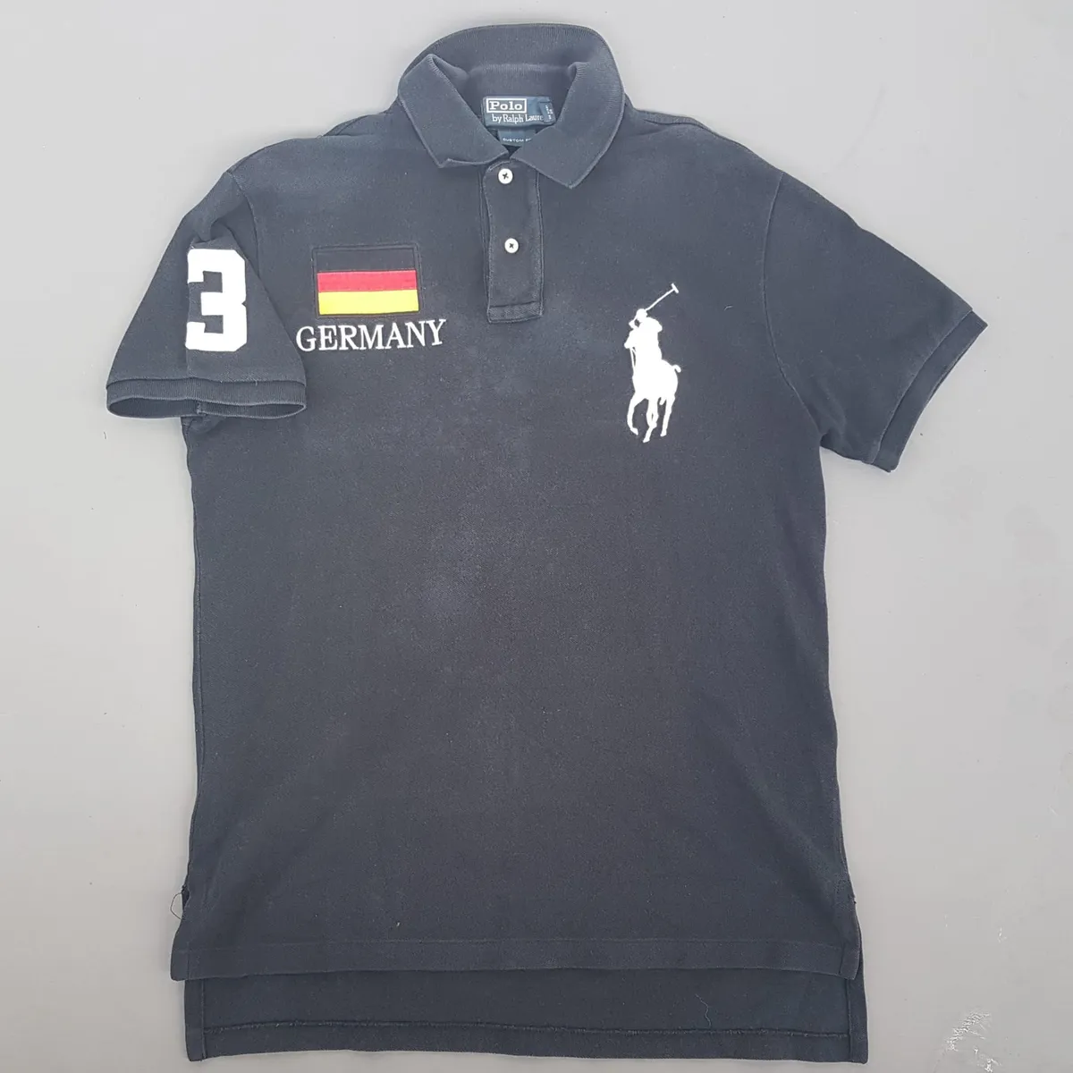 Ralph Lauren Original Polo by Ralph Lauren Shirt, Retro GERMANY Model, Number 3, Cosmopolitan, MEDIUM Black Top, 2 Buttons Polo Shirt, Big White RL Polo Logo, Custom Fit, All American, Luxury Lifestyle, Urban Style, Sophistication, Pop Culture, Cult Street Fashion - Photo 3