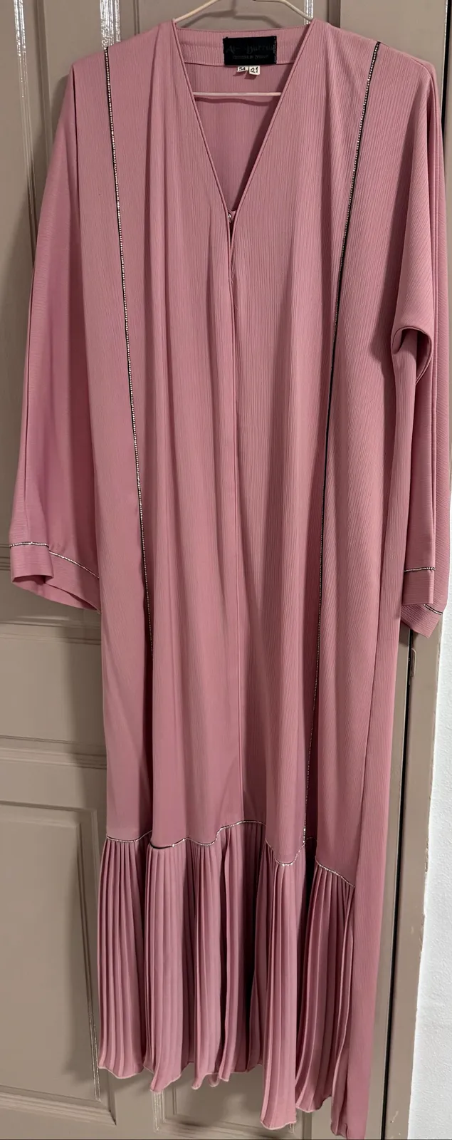 Chic Pink Pleated Maxi Dress