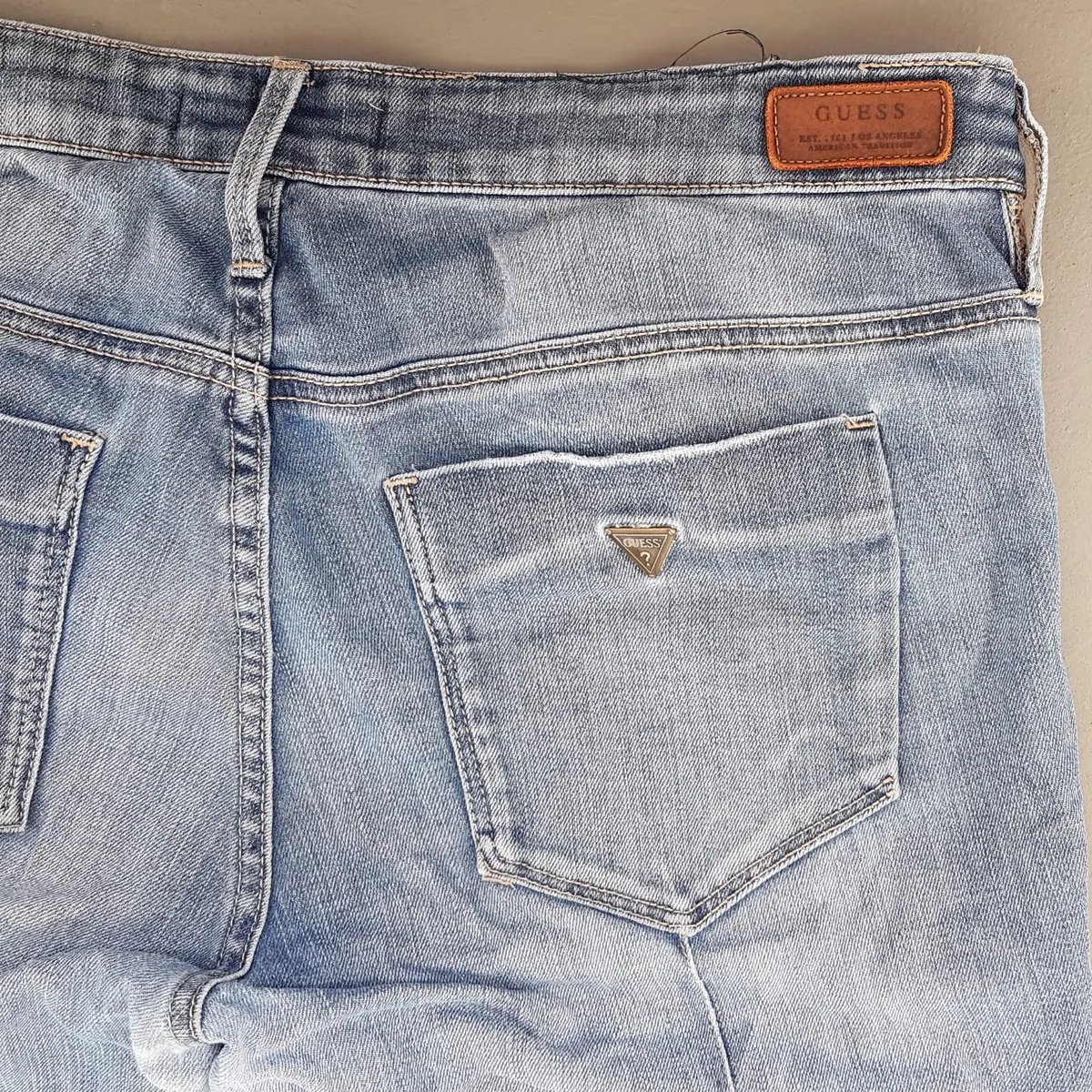 GUESS, USA Original GUESS Denim Jeans, Cosmopolitan, Los Angeles, USA, Bootcut Model, Size 29, Cool Zipper Pockets, Distressed Light Washed Bottoms, Pop Culture, Hip Hop, Rock Star, Cult Street Fashion, American Classic, Luxury Living, Urban Style, Timeless Appeal - Photo 3