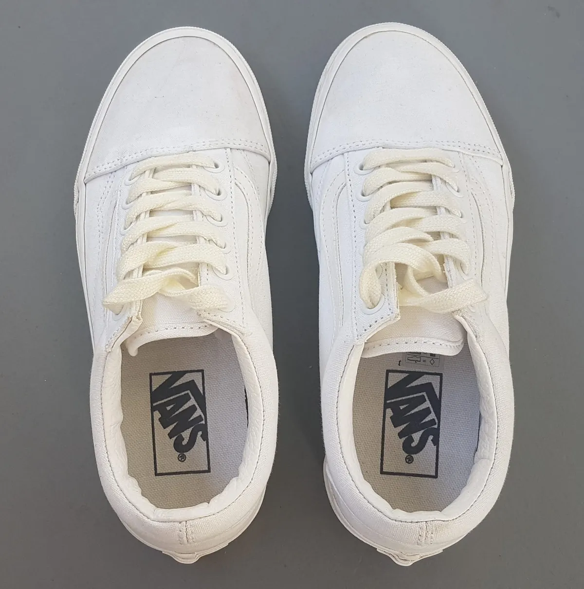 VANS Original Vans ComfyCush Old Skool True White Shoes, US 7.5, UK 5, EUR 38, CM 24, Signature Leather Tonat Side Stripes, OFF THE WALL, Timeless Classic, Pop Culture, Hip Hop, Rock Star, Sophistication, Cult Street Fashion, Everyday Shoes - Photo 5