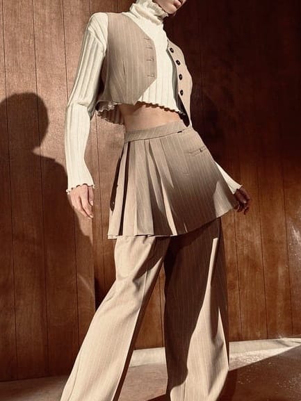 ZARA Light Brown Box Pleat Skirt With Pinstripes (M)