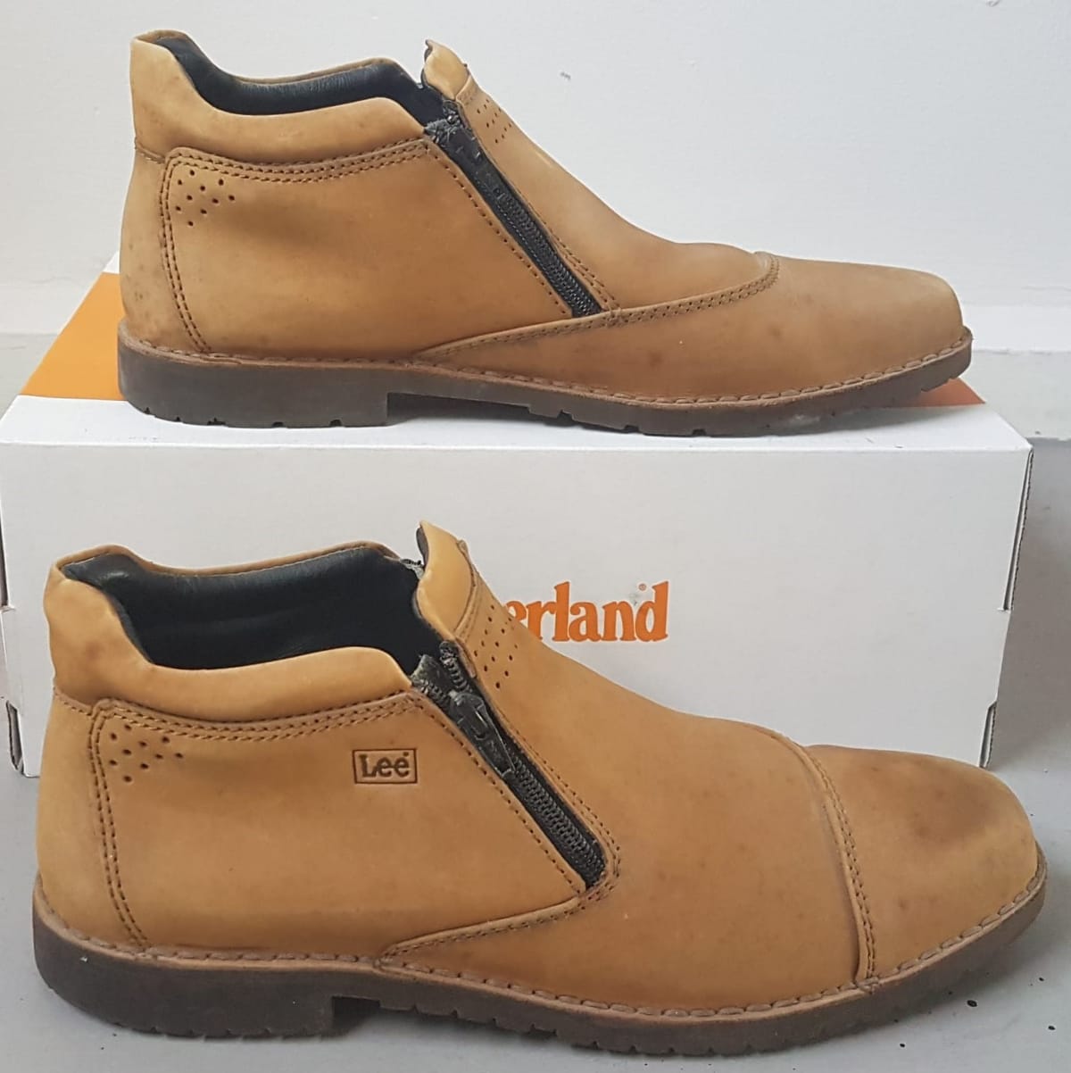 Retro LEE Zipper Boots, US 10, UK 9, EUR 43, Luxury Tan Leather Chelsea Boots, Sleek Western Design, Cosmopolitan, Cool 5” Ankle High Shoes, Timeless Classic, Nostalgic Appeal, Sophistication, Pop Culture, Geek, Rock Star, Urban Style, Cult Street Fashion