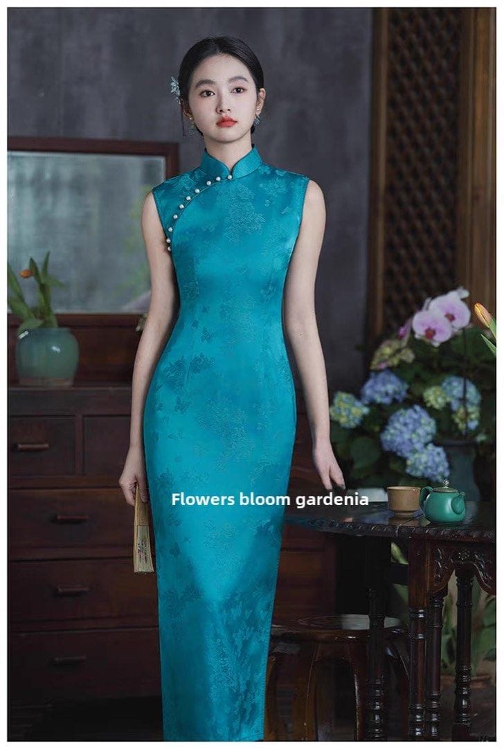 Elegant Vintage Blue Cheongsam – Timeless Vibes