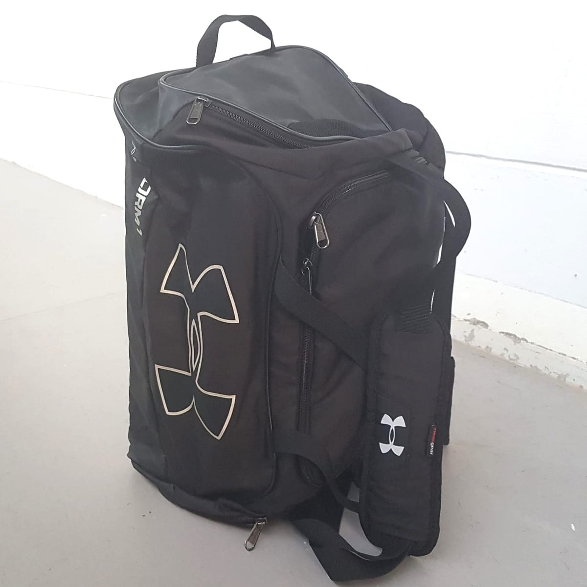 Original UNDER ARMOUR Undeniable 2.0 Duffle Bag, UA STORM 1 Model, USA, Gym Bag, Travel Pack, RETAIL $146, Heat Gear Shoulder Pad, Top & Side Handle, Tough Abrasion Resistant Bottom, Water Resistant Finish, Active Lifestyle, Streetwise, Pop Culture - Photo 5