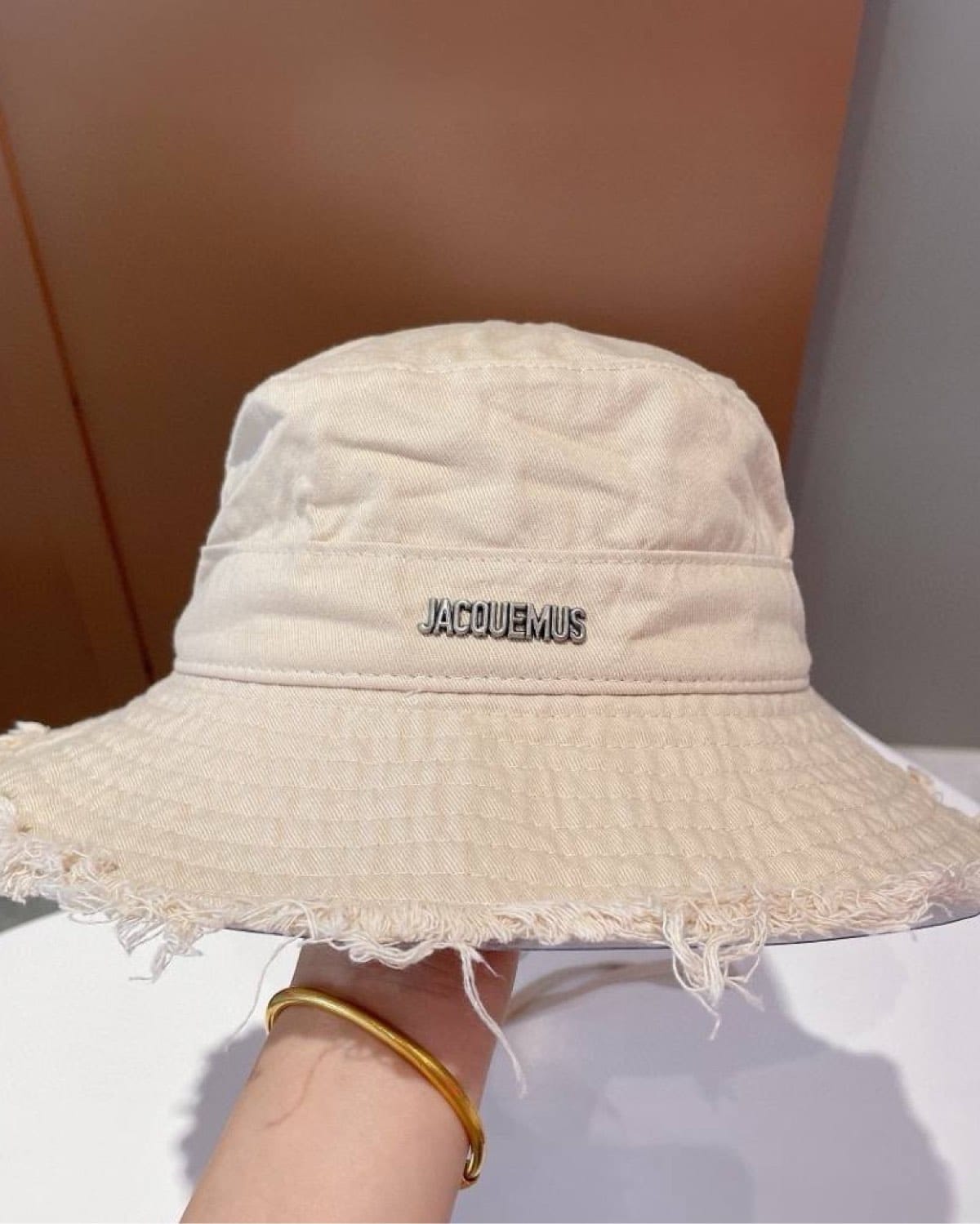 Jacquemus Jacquemus Beige Bucket Hat with Frayed Edges - Photo 3