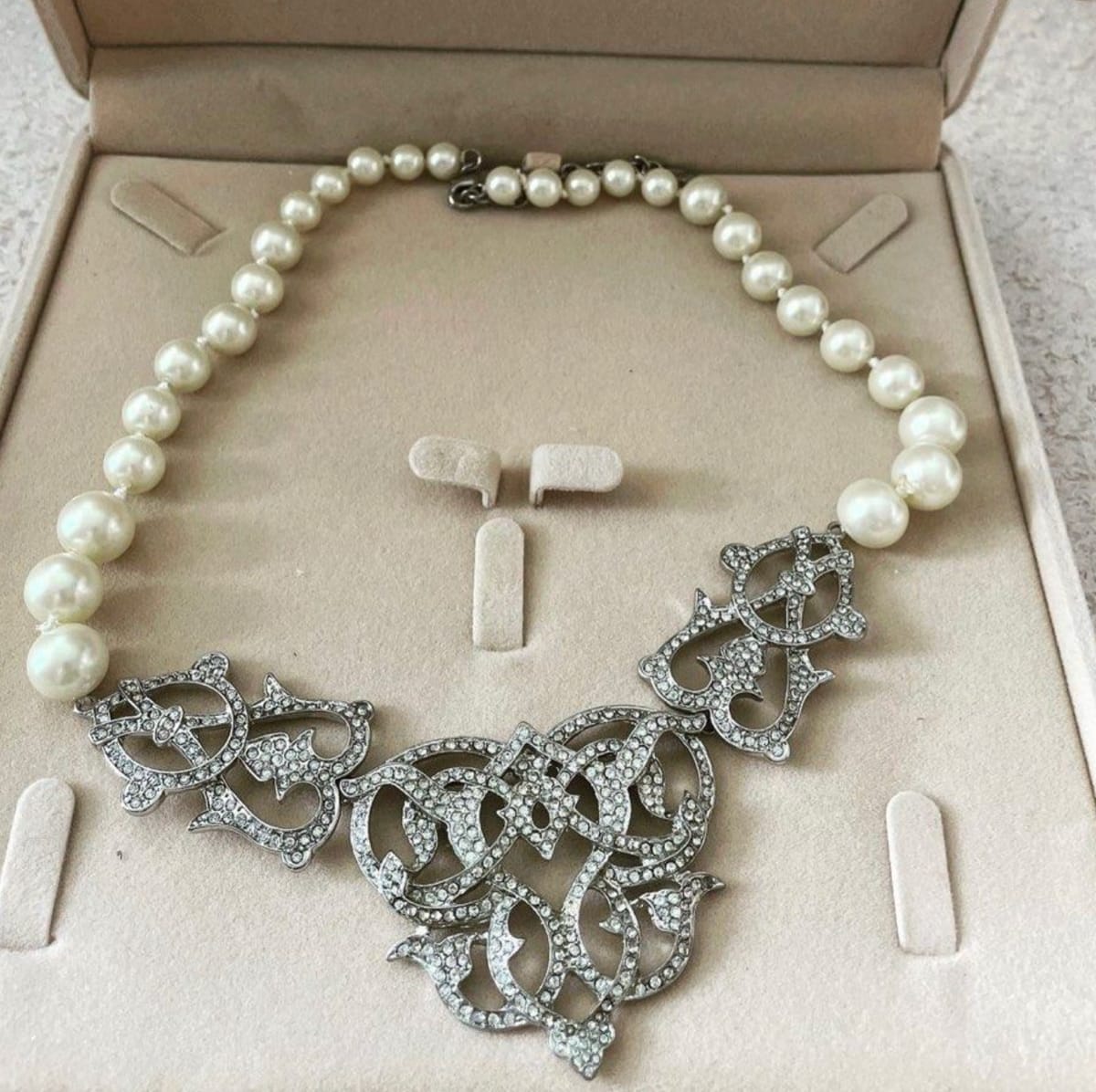 Elegant Pearl and Rhinestone Designer Necklace