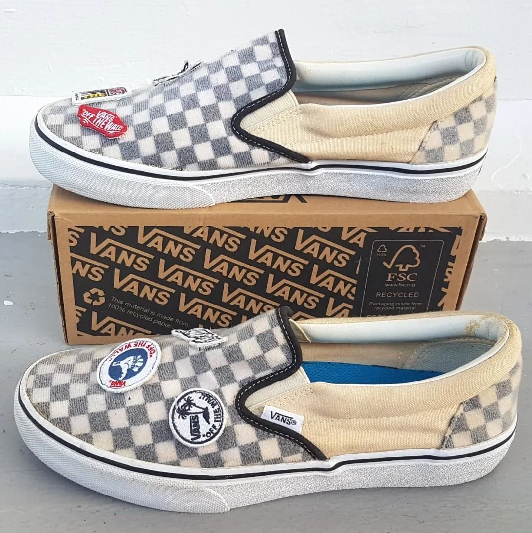VANS Retro Vans Skate Slip-On x Skateistan Shoes, Ultra Cush Logo Patch Model, Cosmopolitan, Checkerboard & Patches Design, Classic Slip-On Mule, Sleek Sliders, US 9, EUR 43, CM 27.5, Pop Culture, Hip Hop, Rock Star, Cult Street Fashion, Old Skool - Photo 4