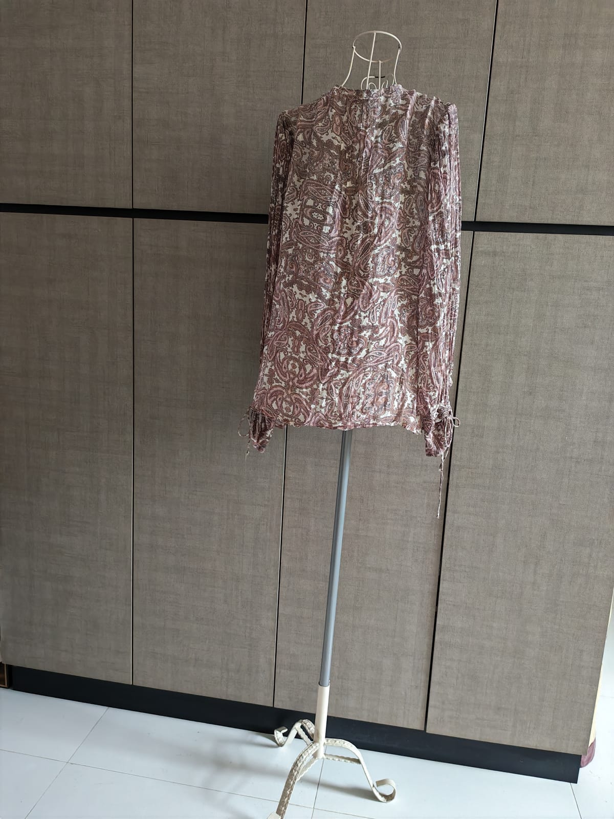 C label Silk Paisley printed bubble sleeves blouse - Photo 7