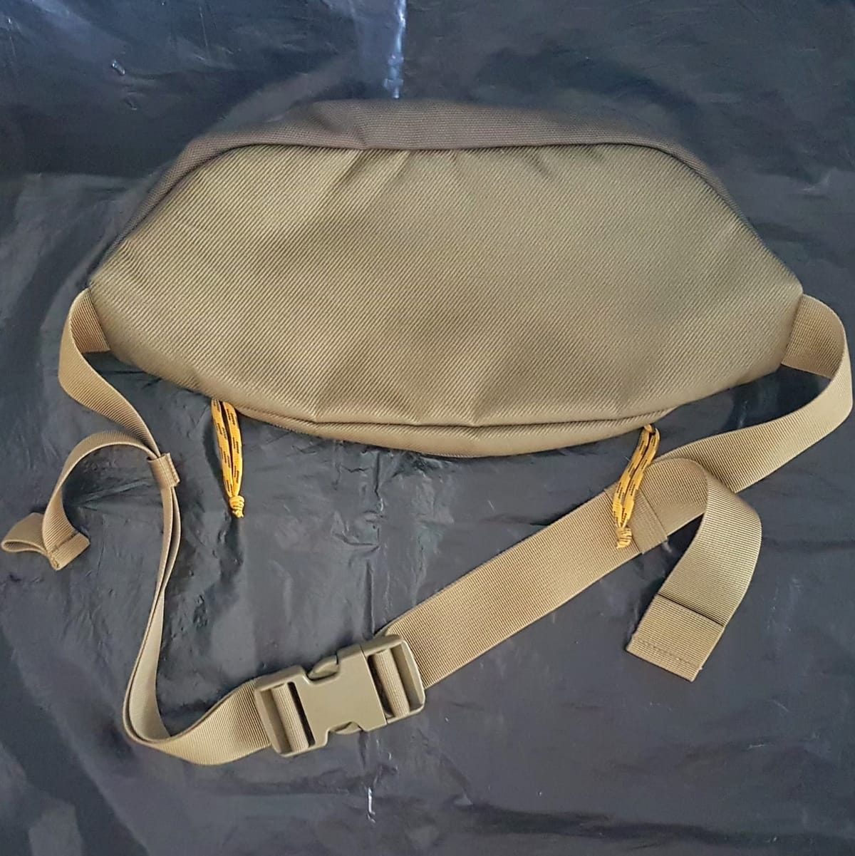 The North Face The NORTH FACE Waist Pouch, Cool Fanny Pack, Belt Bag, Original 2-Tone Olive Green Bag, Cosmopolitan, Berkeley Lumbar Travel Pack, Cross-Body Bag, Intricate Design, Sleek Model, Sophistication, Luxury Living, Pop Culture, Cult Street Fashion, Timeless Appeal - Photo 6