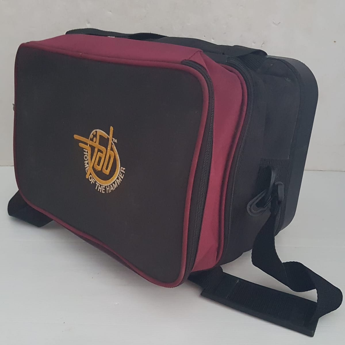 HAMMER Original HAMMER Bowling Ball Bag, Made in USA, Trolley Bag, Fab, Home of the Hammer, Cosmopolitan, Cool Black Design & Maroon Accents, Travel Bag, Sophistication, Tote Bag, Duffel, Urban Style, Pop Culture, Cult Street Fashion - Photo 2