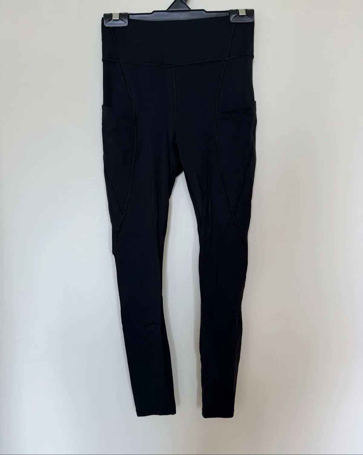 Black Lululemon leggings