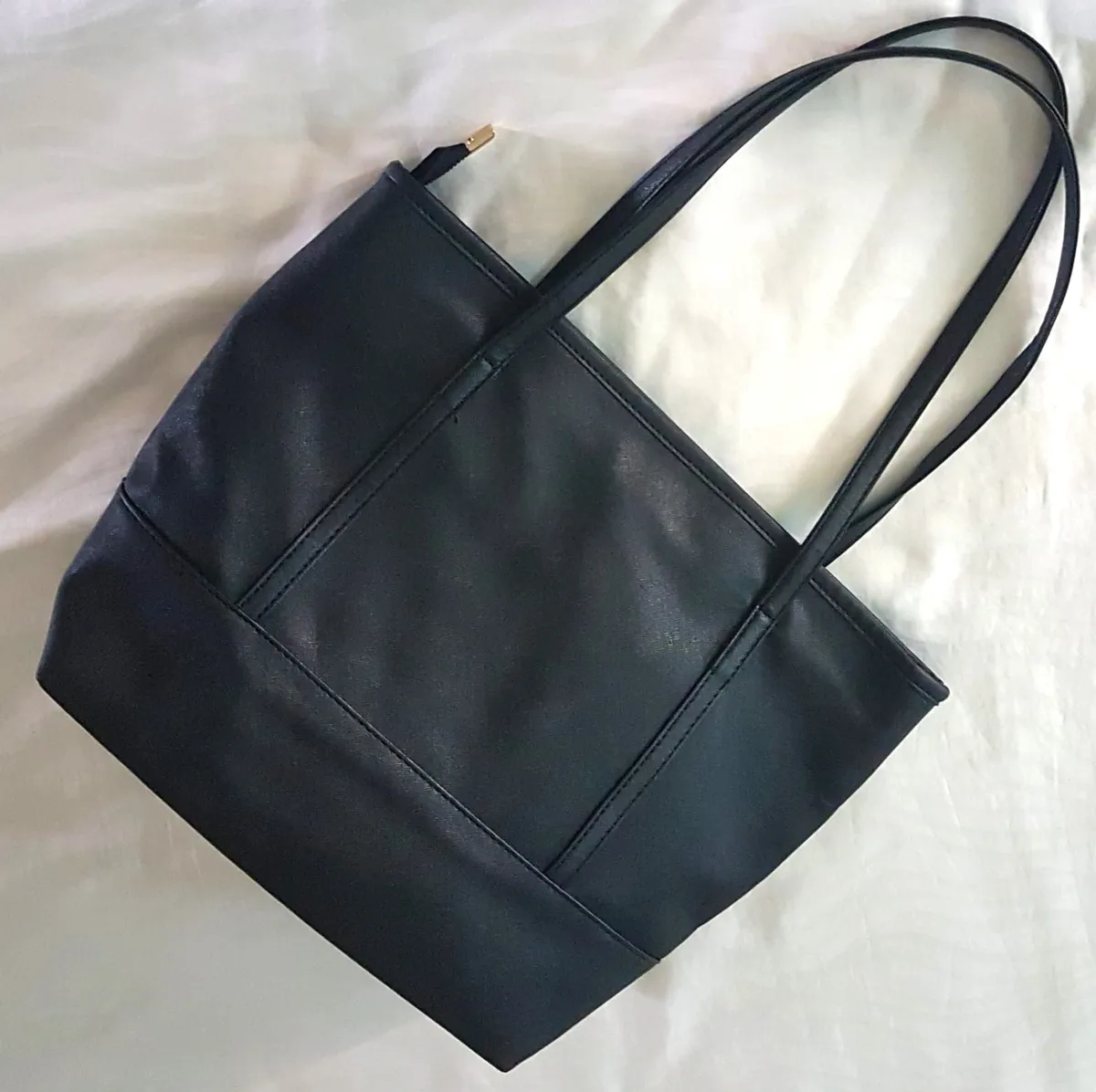 Kate Spade Kate Spade Tote Bag, New York, Cool Handbag, Luxury Living, Shoulder Sling, Cosmopolitan, Duffel, Spacious Carrier, Urban Style, Haute Couture, Chic Designer Hand Carry, Pop Culture, Sophistication, Streetwise, Everyday Bag, Cult Street Fashion - Photo 4