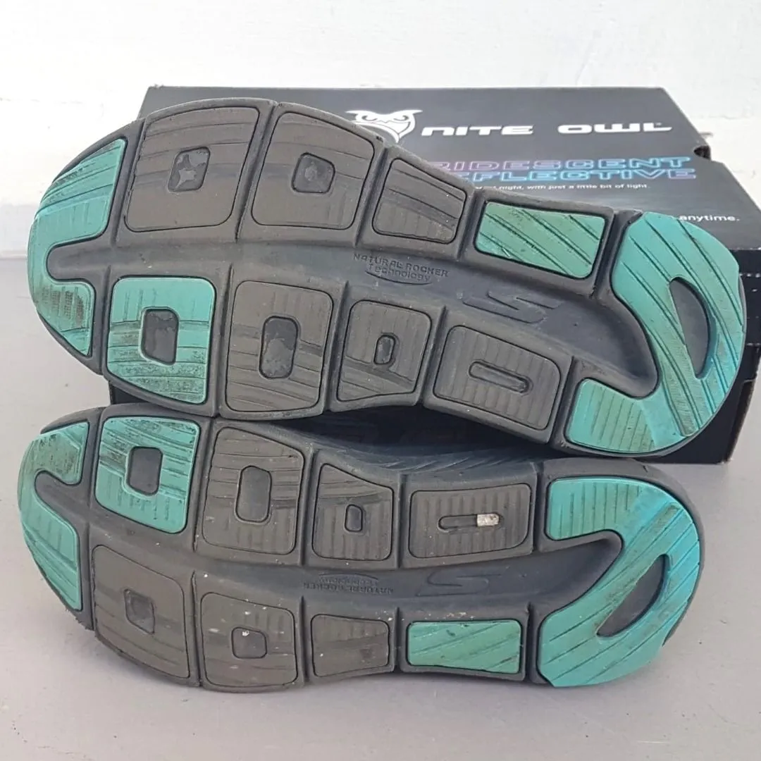 Skechers Original SKECHERS Designer Shoes, US 8, UK 7, EU 41, CN 26, Tokyo Nite Owl Sneakers, Glow in the Dark, Cosmopolitan, Hyper Pillars, Air-Cooled, GOGA Mat, Max Cushioning, Lightweight, Sophistication, Timeless Appeal, Urban Style, Cult Street Fashion - Photo 3