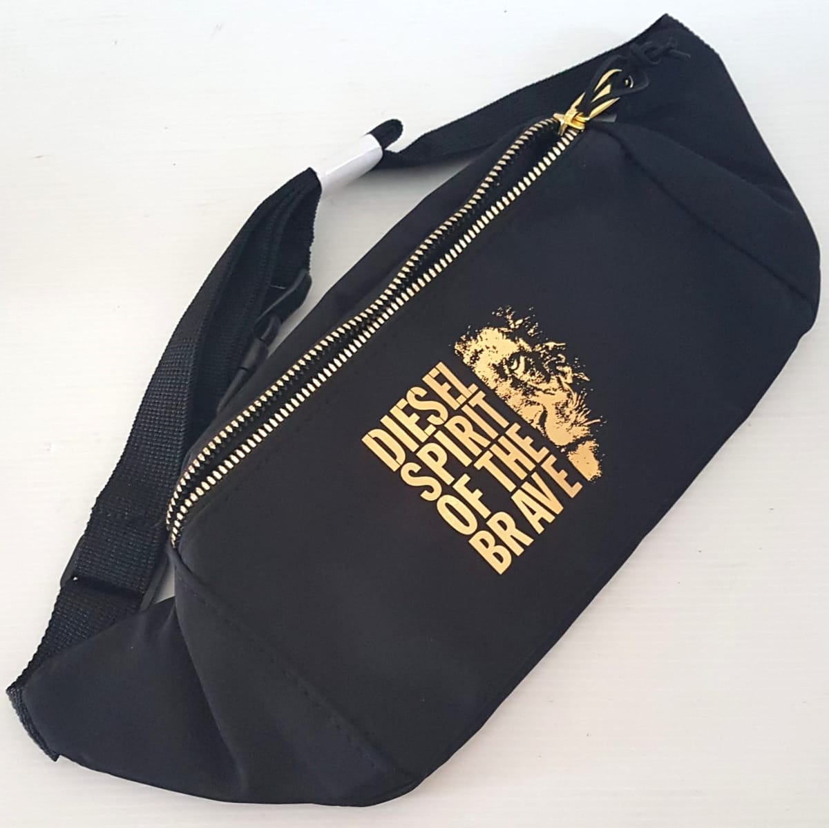 Diesel from ITALY Original DIESEL Waist Pouch, ITALY, Cool Fanny Pack, Black Belt Bag, Gold Lion Logo, Sleek Model, Diesel Spirit of the Brave, Cosmopolitan Clutch, Limited Edition Satchel, Intricate Design, Sophistication, Luxury Living, Pop Culture, Cult Street Fashion - Photo 4