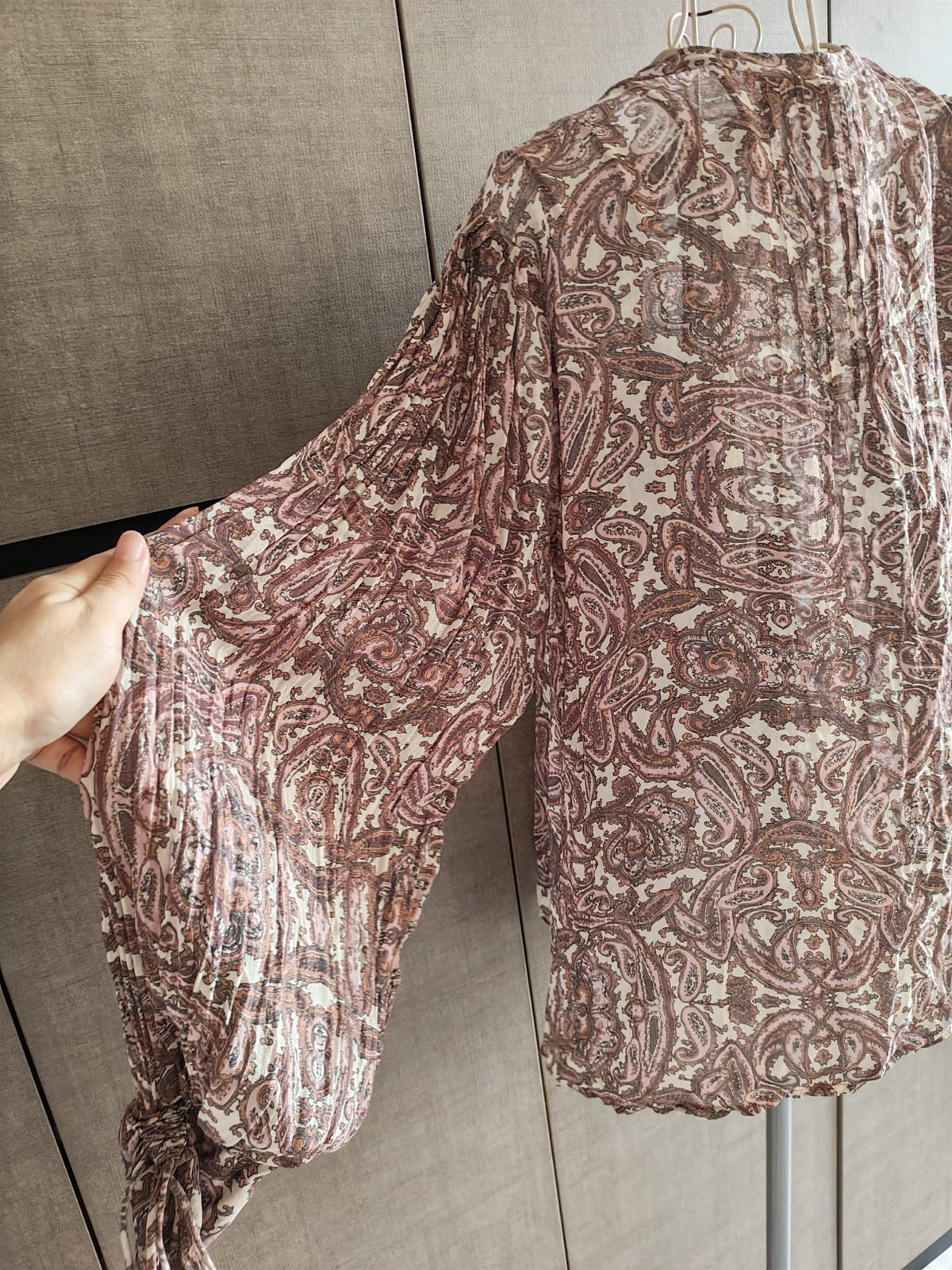 C label Silk Paisley printed bubble sleeves blouse - Photo 8