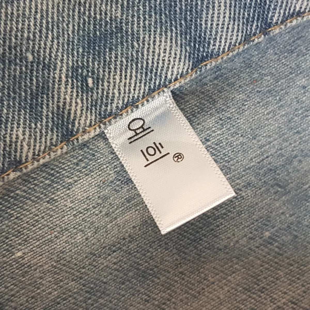 Korean Retro KOREAN 예희 Denim Sleeveless Jacket, Oversize LARGE, Stone Washed, Cosmopolitan, 6 Front Buttons, 2 Flap Pockets, 2 Side Pockets, Timeless Classic, Western Designer Outerwear, Pop Culture, Hip Hop, Rock Star, Biker, Street Fashion - Photo 4