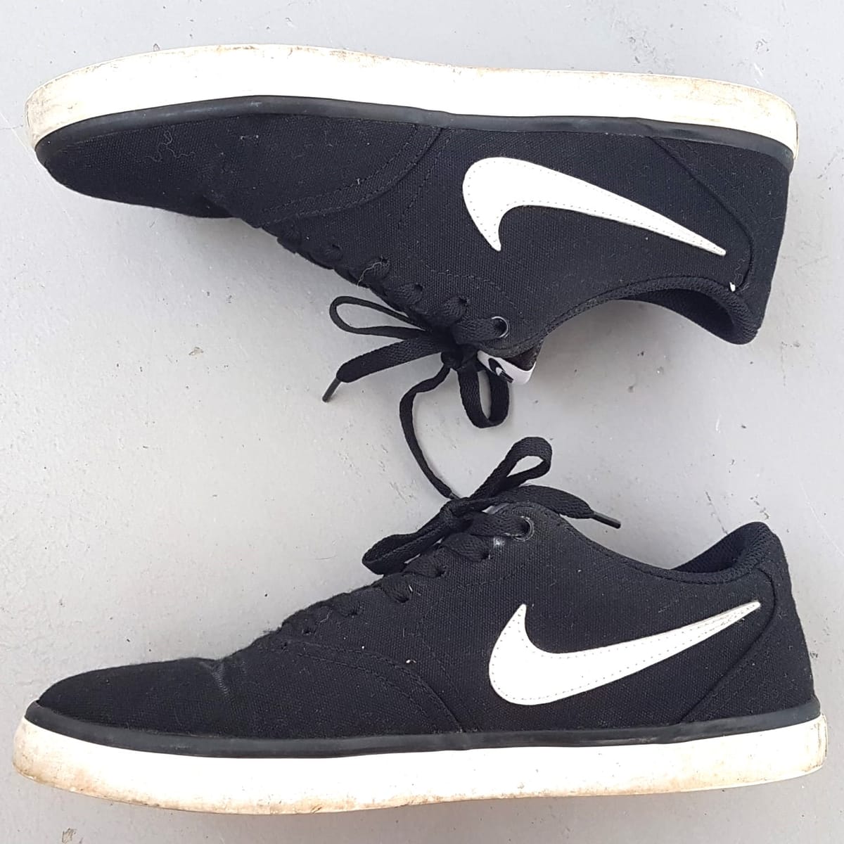 Nike Original NIKE DUNK SB Check Sneakers, US 9.5, UK 8.5, EU 43, CM 27.5, Continental, Solar Soft Black Shoes, White NIKE Logo, Cosmopolitan, Sleek Design, Urban Style, Streetwise, Sophistication, Cult Street Fashion, Roadster, Stunt, Skate, Surf - Photo 9