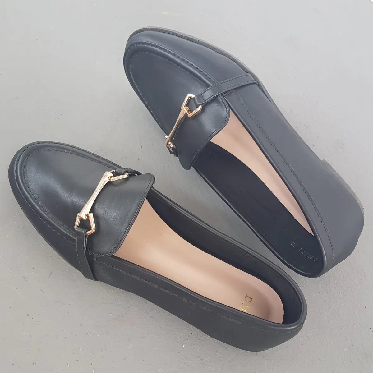 DMK Original DMK Enya Flat Loafers, Cosmopolitan, US 7, EUR 38, Cool Black Slip-on, Sliders, Work Shoes, Gold Ornamental Buckle, Sleek Designer Shoes, Comfortable, Sophistication, Pop Culture, Urban Style, Cult Street Fashion, Everyday Shoes, Timeless Appeal - Photo 6