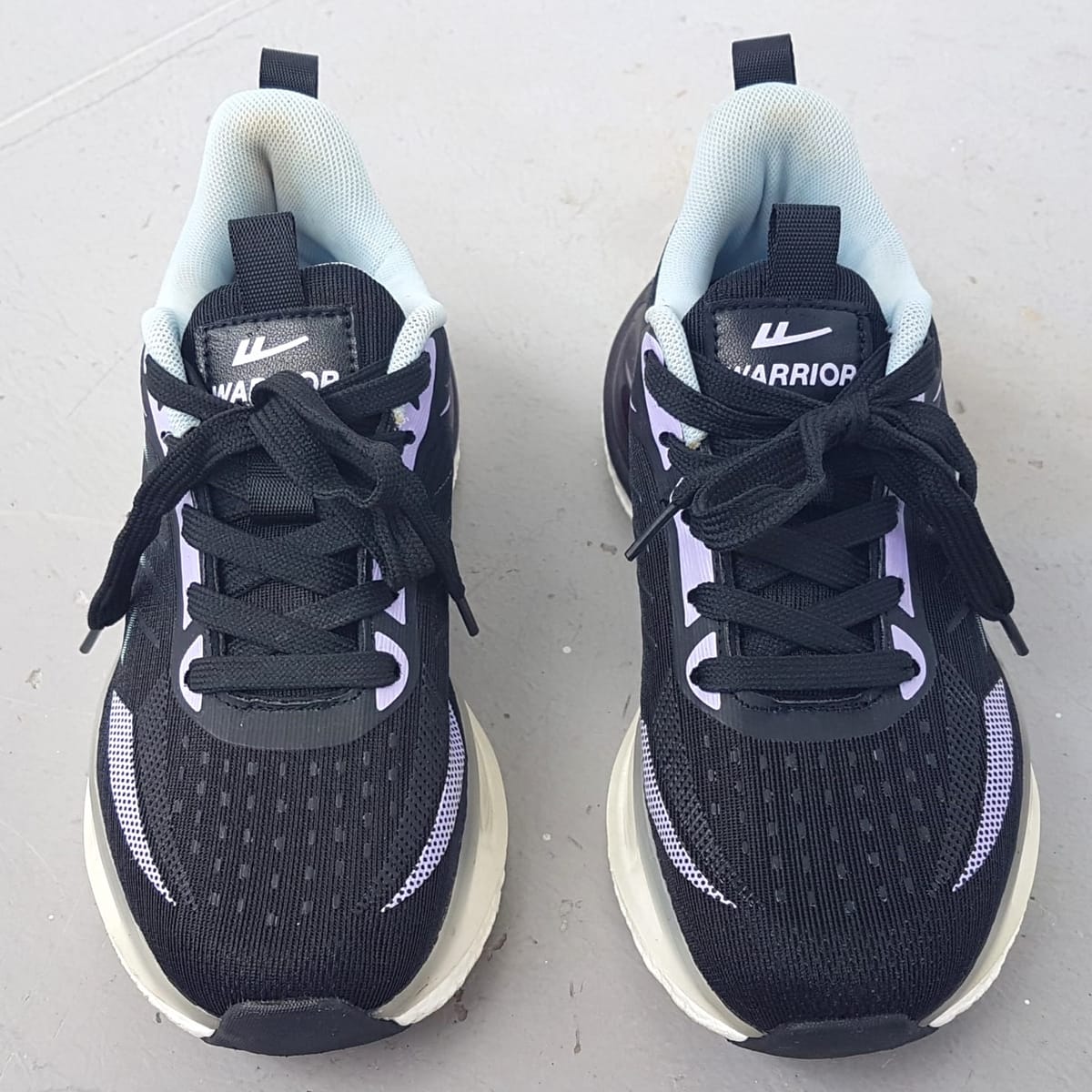 WARRIOR Original WARRIOR Sneakers, Cool Black Shoes with Luminous Accents, Cosmopolitan, US 5, UK 3, EU 36, CN 22.5, Sleek Relaxed Fit Design, Lightweight, Urban Style, Streetwise, Sophistication, Timeless Appeal, Everyday Shoes, Cult Street Fashion - Photo 5