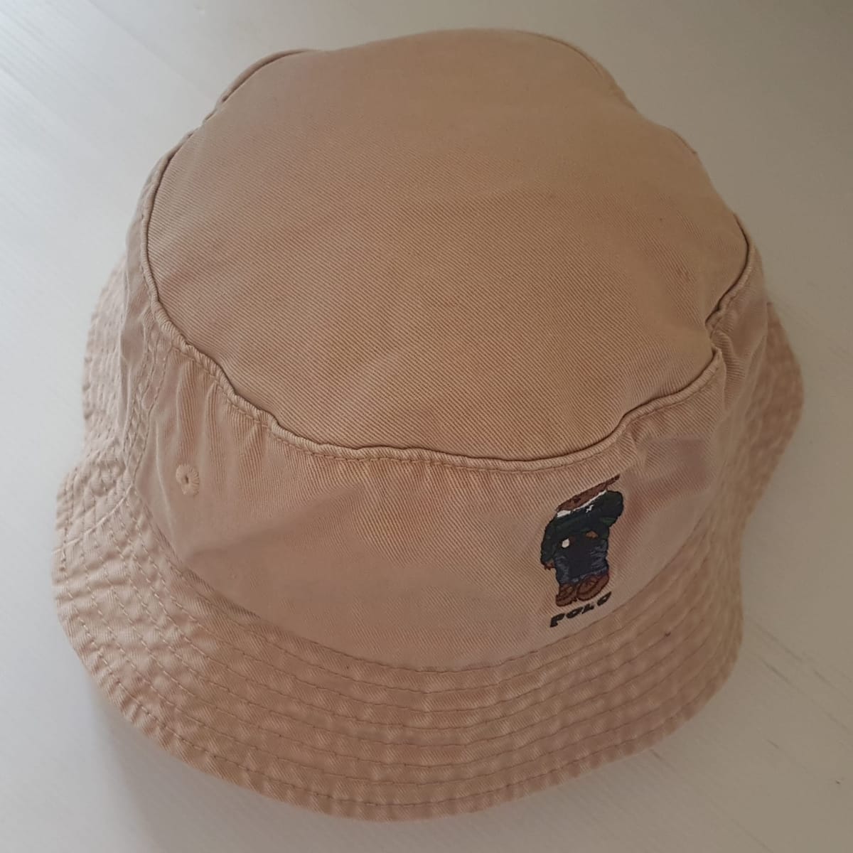 Ralph Lauren Retro Polo by Ralph Lauren Bucket Hat, Cool Khaki Top, Embroidered Polo Bear Model, Cosmopolitan, Luxury Living, Sleek Designer Headgear, Sophistication, Art Décor POLO Cap, Timeless Appeal, Pop Culture, Cult Street Fashion, Urban Style, Summer Holidays - Photo 5