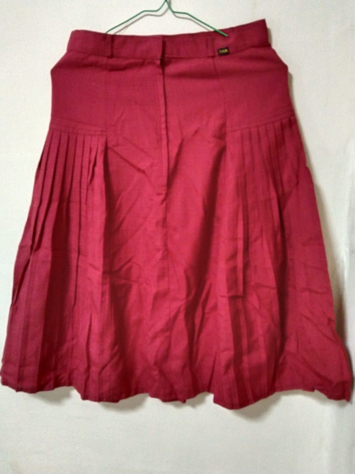 Chic Pleated Burgundy Skirt