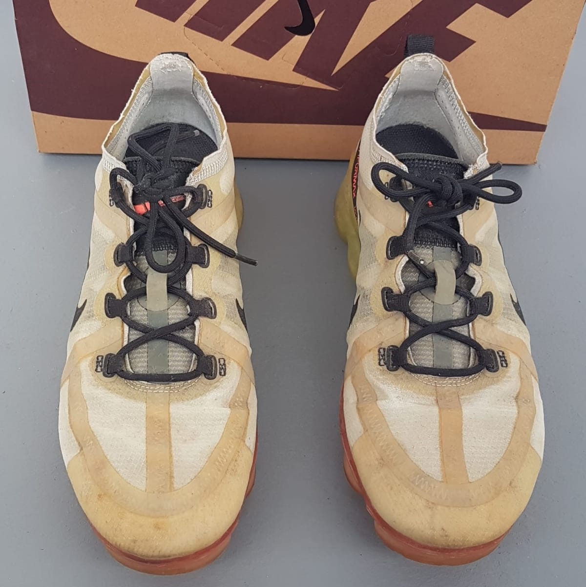Nike Original Nike Air Vapor Max 2019 Sneakers, Gray, Beige, Gold & Yellow Colorway, Cosmopolitan, US 9.5, UK 8.5, EU 43, CM 27.5, NIKE Running Shoes, Sleek Design, Urban Style, Timeless Appeal, Sophistication, Streetwise, Pop Culture, Cult Street Fashion - Photo 8