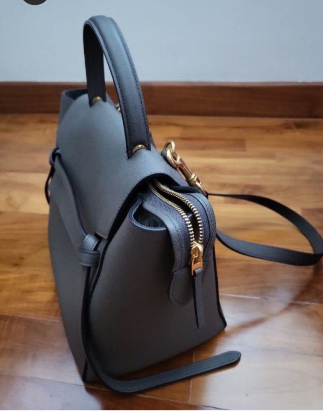 Celine Belt Bag in Grey — Super Classy Vibes ✨ - Photo 3