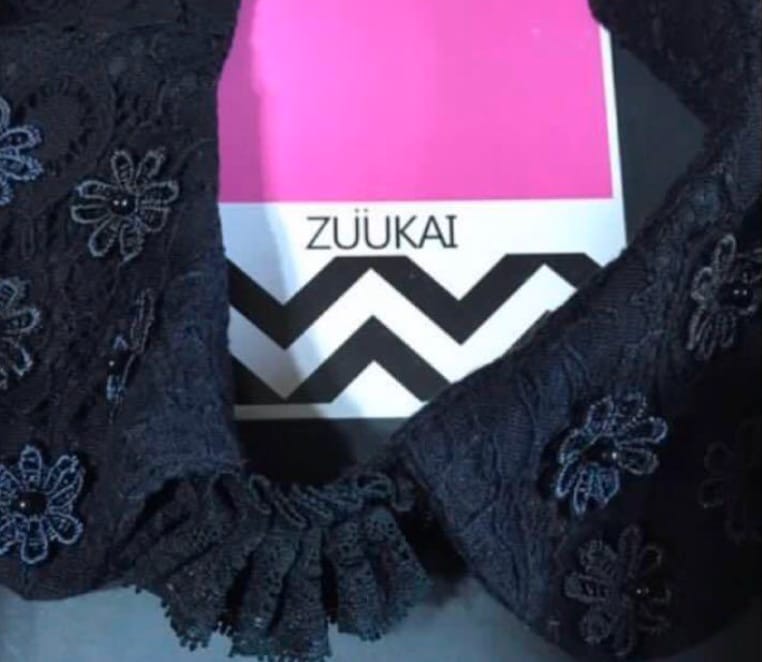 Zuukai Floral Lace Collar
