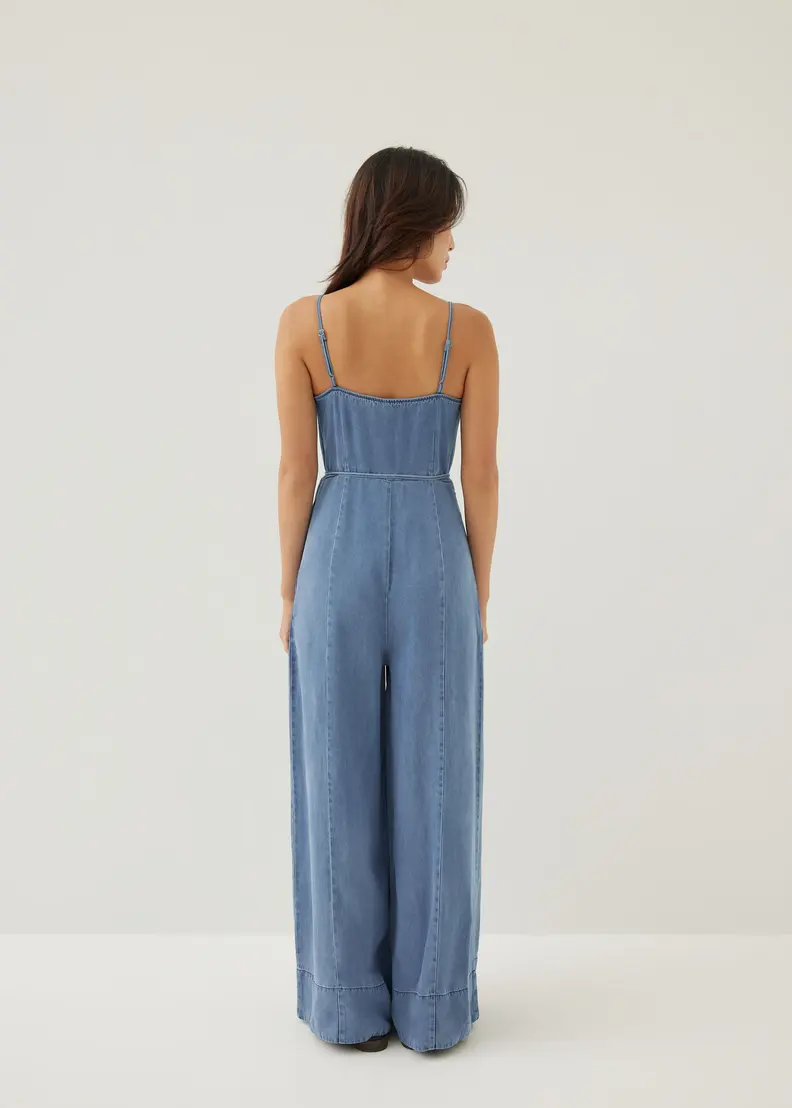 Love, Bonito Love Bonito Aiko Chambray Wide Leg Jumpsuit in Medium Denim Washed in Size XS - Photo 3