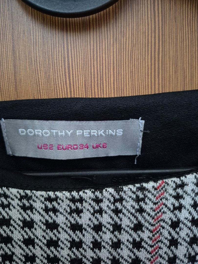 Dorothy Perkins Chic Dorothy Perkins Knitted Sleeveless Dress - XS - Photo 2