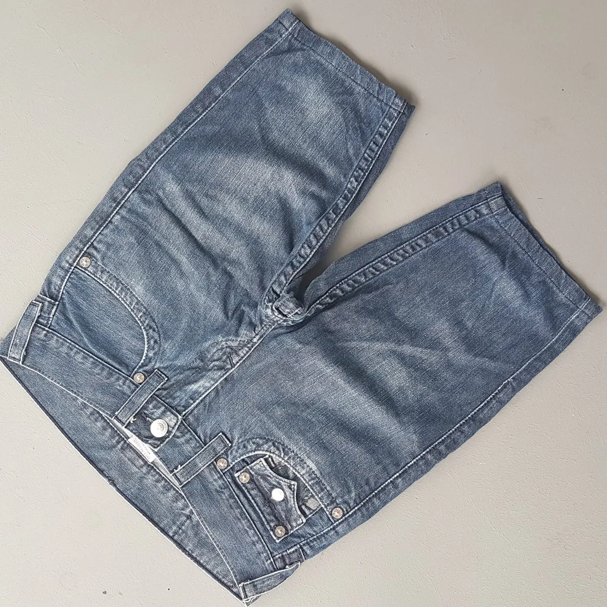 True Religion Vintage True Religion Denim Jeans, Retro Laughing Buddha Denim Shorts, Made in USA, Original World Tour Model, Cool Size 28 Bottoms, Cosmopolitan, Sleek Designer Wear, Sophistication, Timeless Appeal, Pop Culture, Hip Hop, Rock Star, Cult Street Fashion - Photo 7