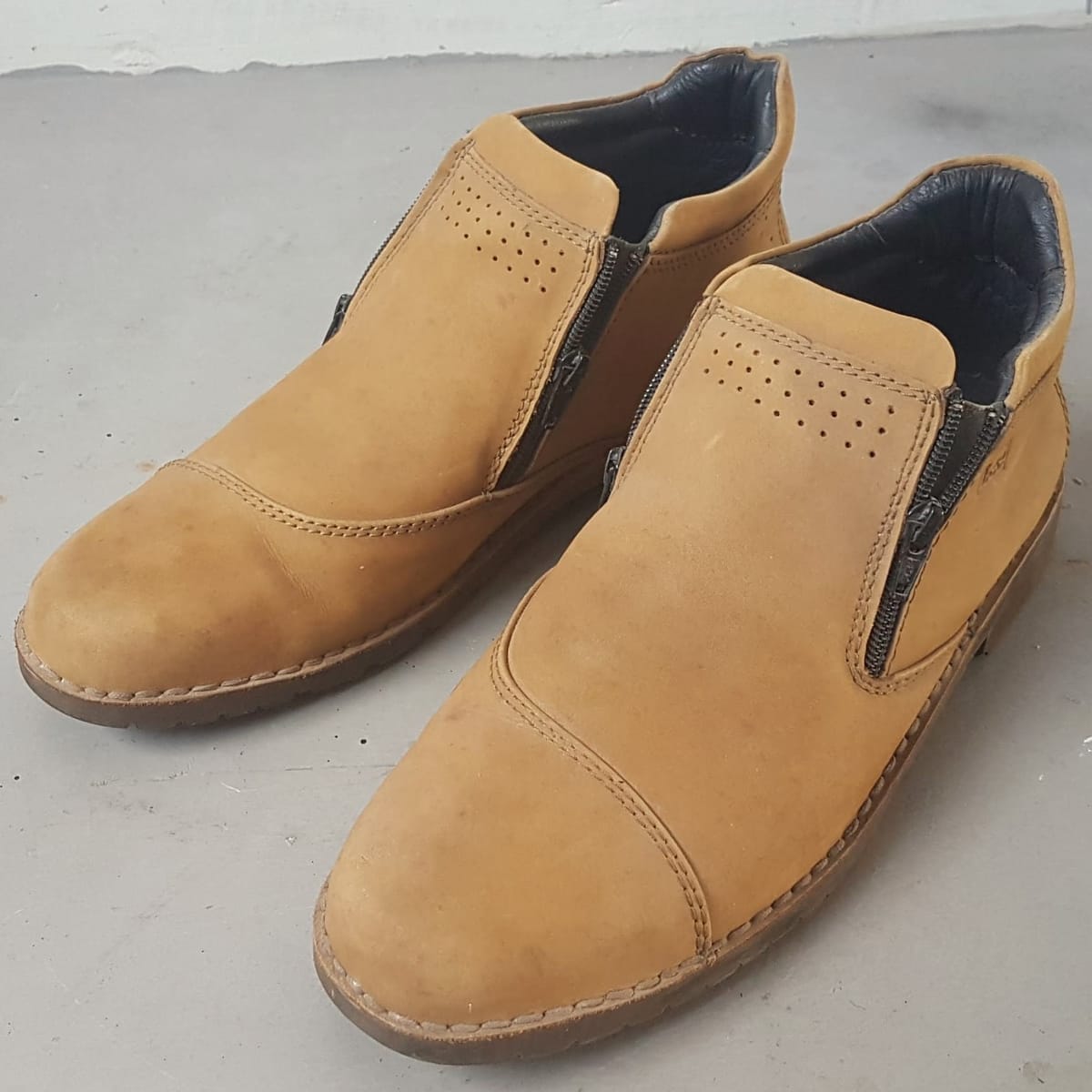 Retro LEE Zipper Boots, US 10, UK 9, EUR 43, Luxury Tan Leather Chelsea Boots, Sleek Western Design, Cosmopolitan, Cool 5” Ankle High Shoes, Timeless Classic, Nostalgic Appeal, Sophistication, Pop Culture, Geek, Rock Star, Urban Style, Cult Street Fashion - Photo 7