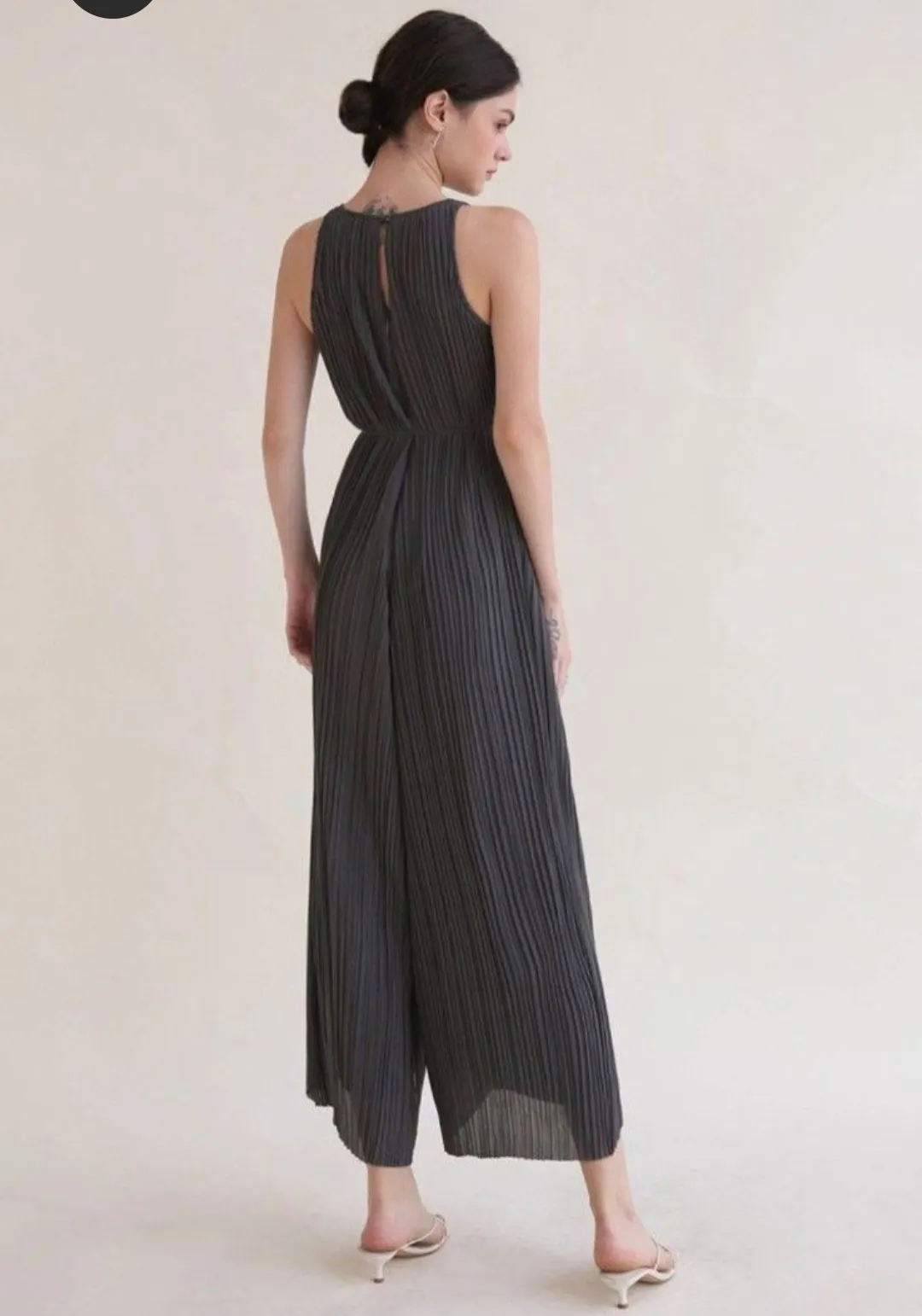 The Willow Label The Willow Label Pleated Jumpsuit - Photo 3