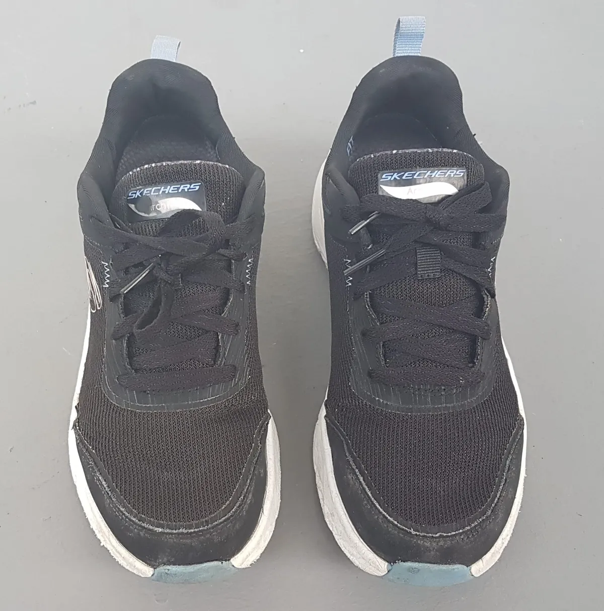 Skechers Original Skechers Arch Fit 2.0 Sneakers, D’LUX Model, Black Shoes, Chunky White Sole, US 7, UK 4, EUR 37, CM 24, Sophistication, Relaxed Fit, Podiatrist-Certified Arch Support, Well Ventilated Insole, Sports Trainer, Urban Style, Cult Street Fashion - Photo 8